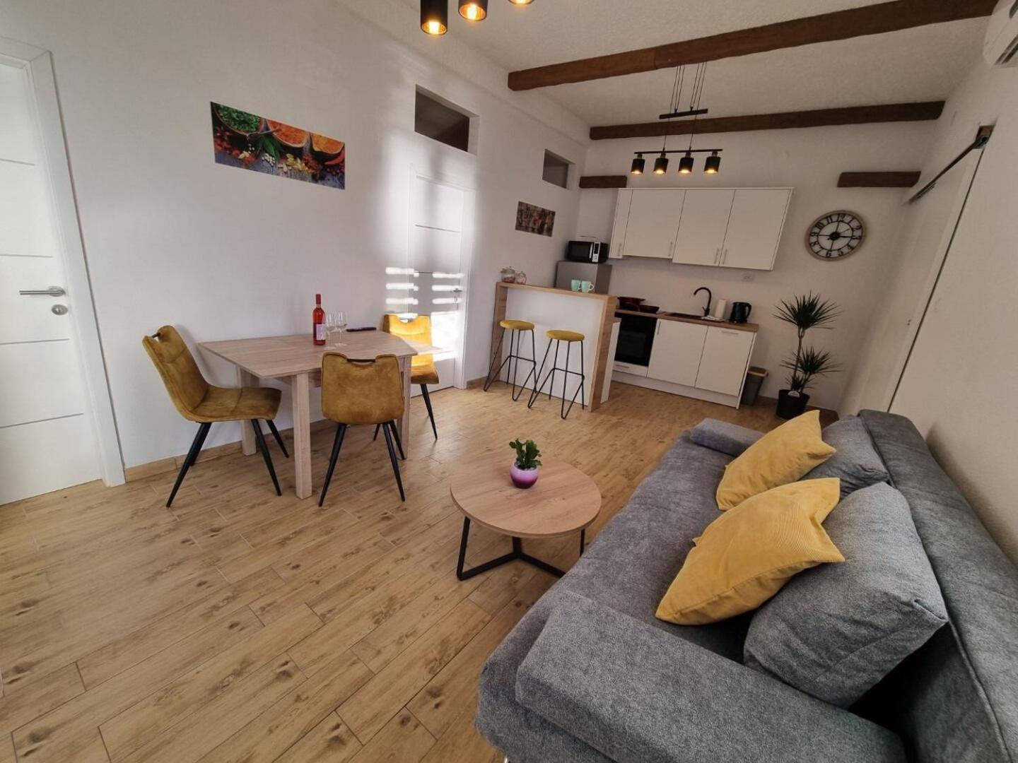 Apartments Gogi Živogošće 外观 照片